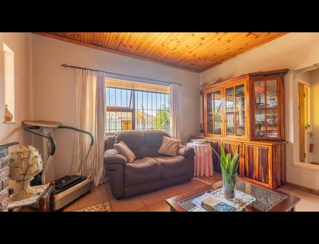 3 BEDROOM PROPERTY TO RENT IN KEMPENVILLE